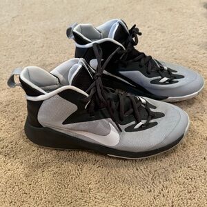 Nike gray youth basketball shoes